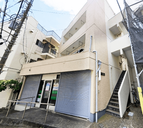 post-image, 20250820359