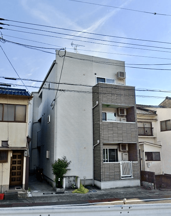 post-image, 20250820371