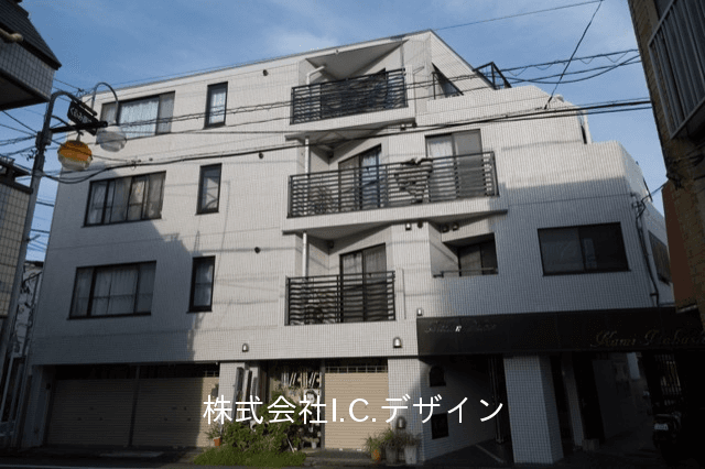 post-image, 20250820375