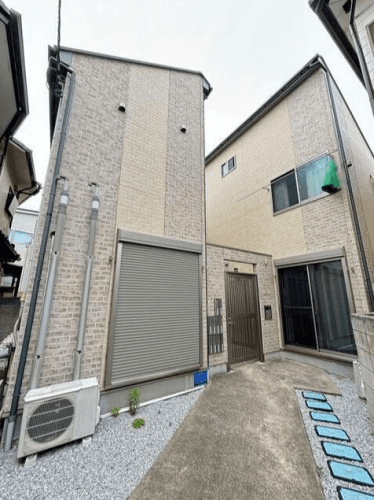 post-image, 20250820385