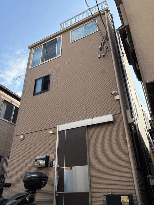 post-image, 20250820890